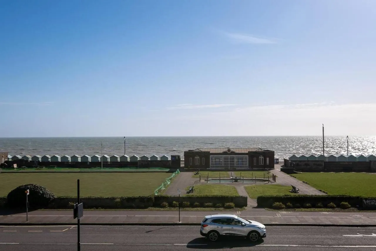 Spectacular Sea Views! Stylish Apt With Balcony Apartment Brighton