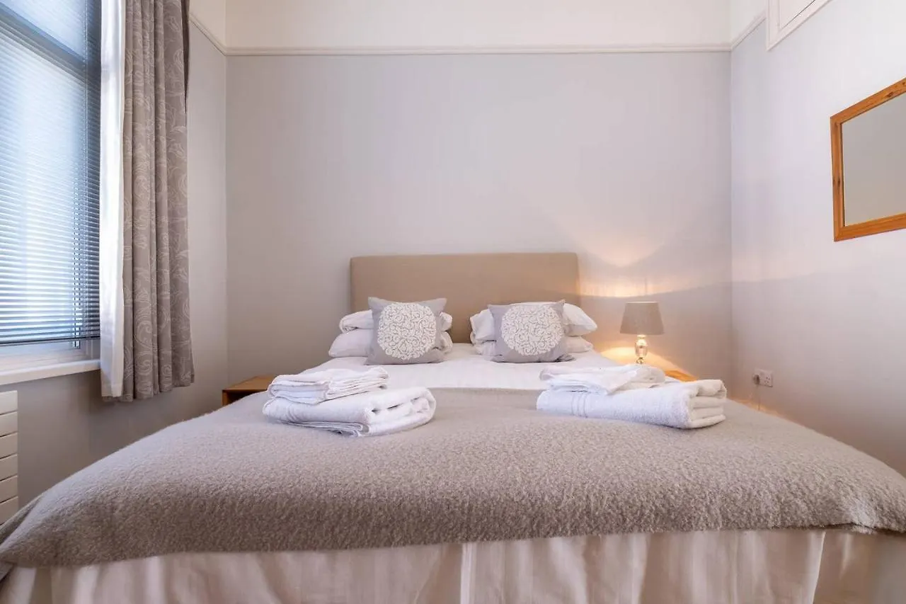 Spectacular Sea Views! Stylish Apt With Balcony Apartment Brighton
