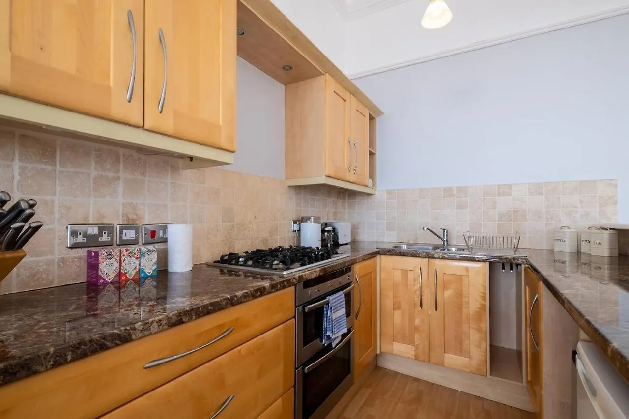 Spectacular Sea Views! Stylish Apt With Balcony Apartment Brighton